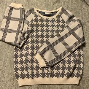 Anthropologie black and white houndstooth front sweater size large